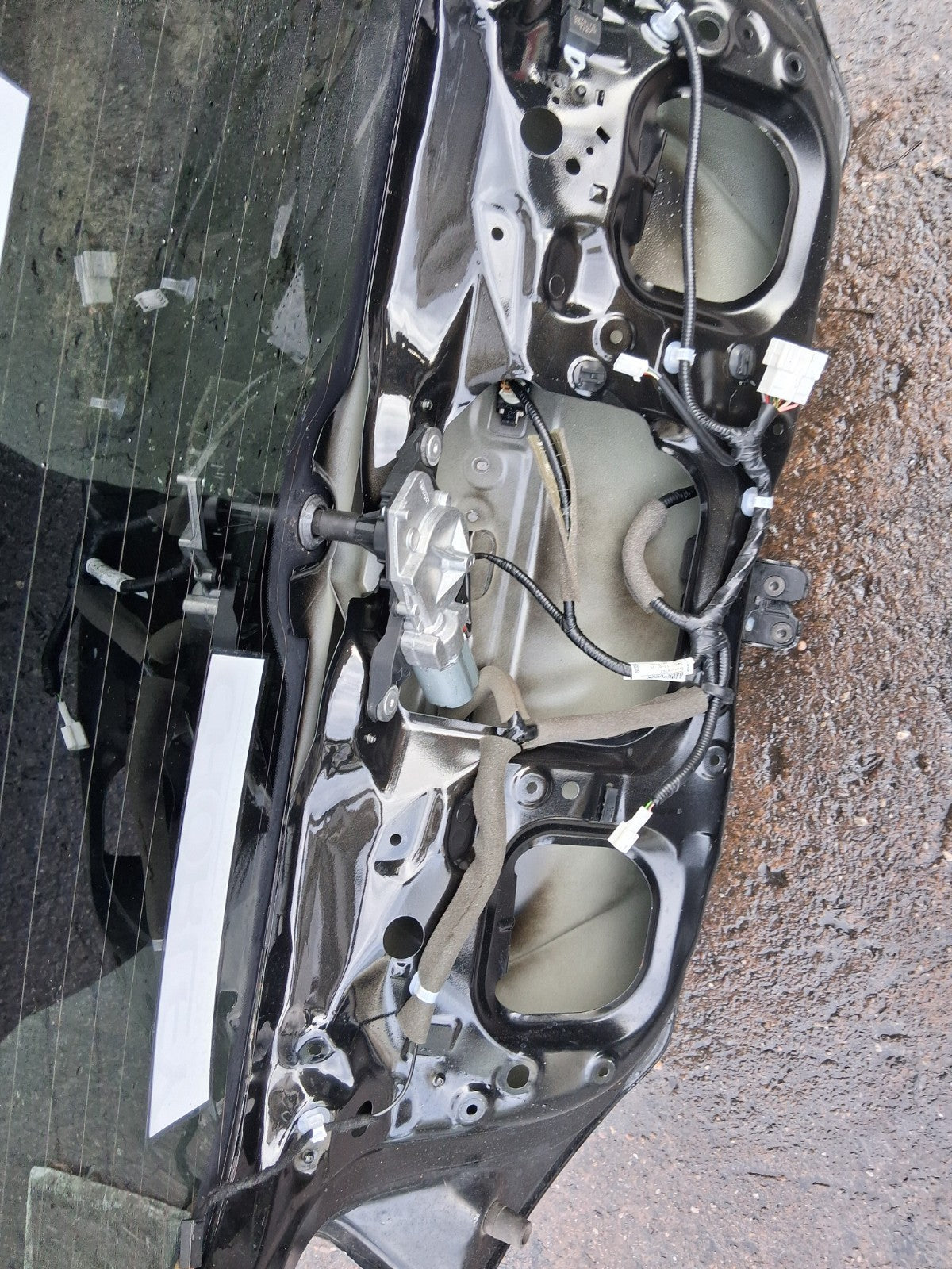 NISSAN MICRA K14 2018 REAR BOOTLID TAILGATE GLASS DAMAGED