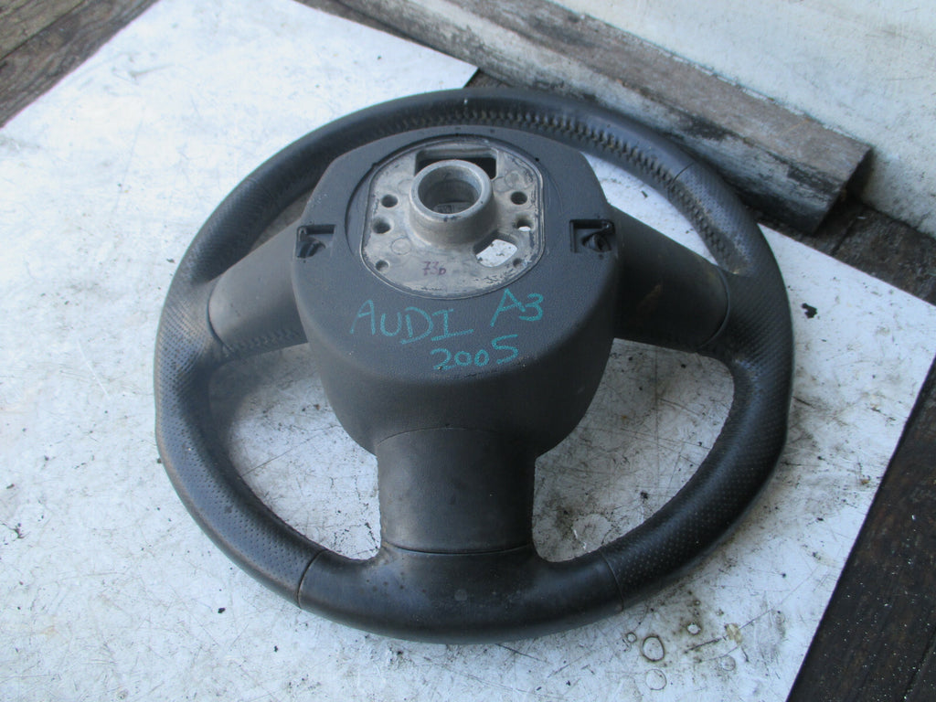 AUDI A3 2005 8P 3 SPOKE MULTIFUNCTION STEERING WHEEL 8P0419091