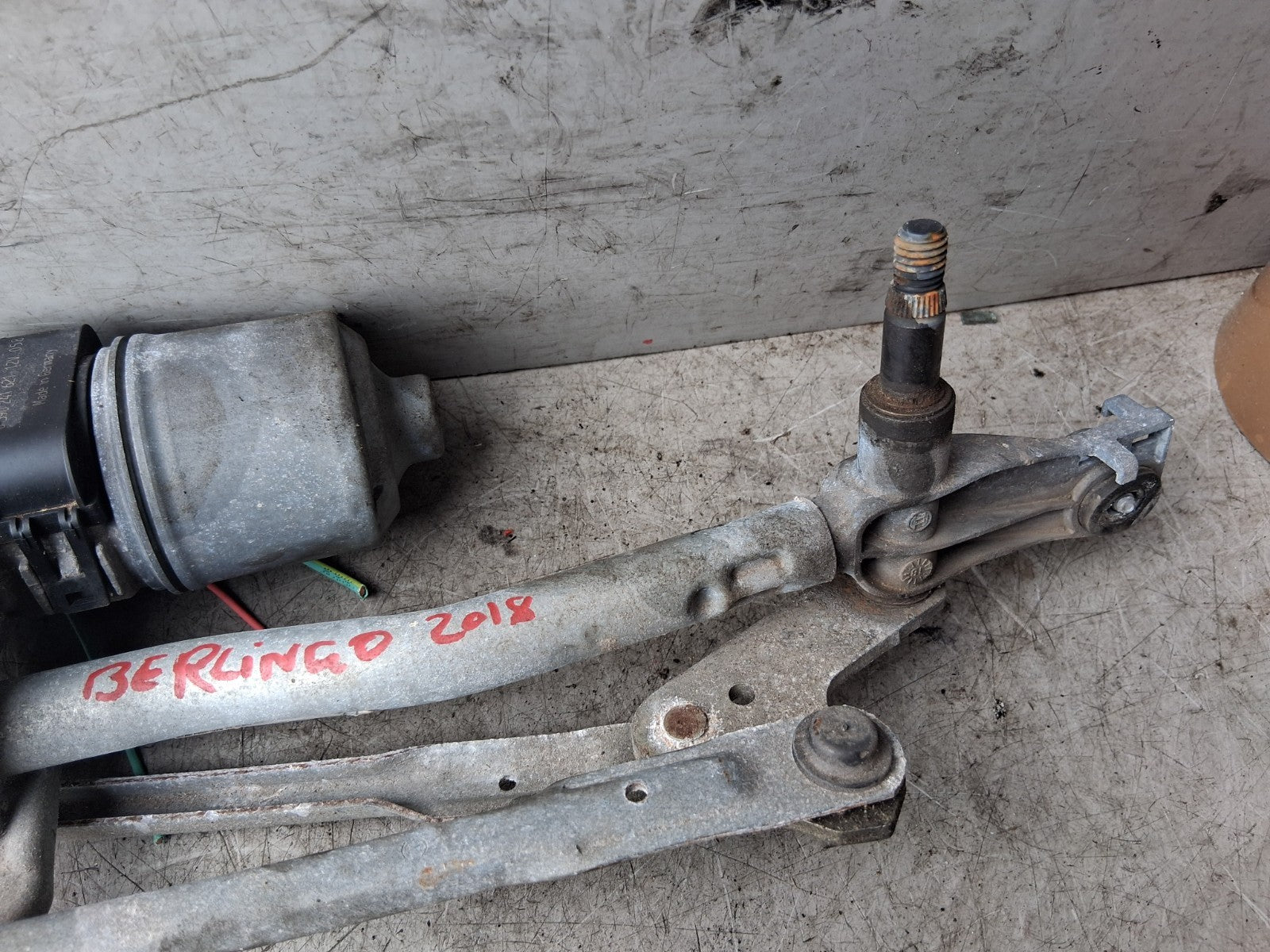 2018 CITROEN BERLINGO MK2 FRONT WINDSCREEN WIPER MOTOR & LINKAGE 9683100780