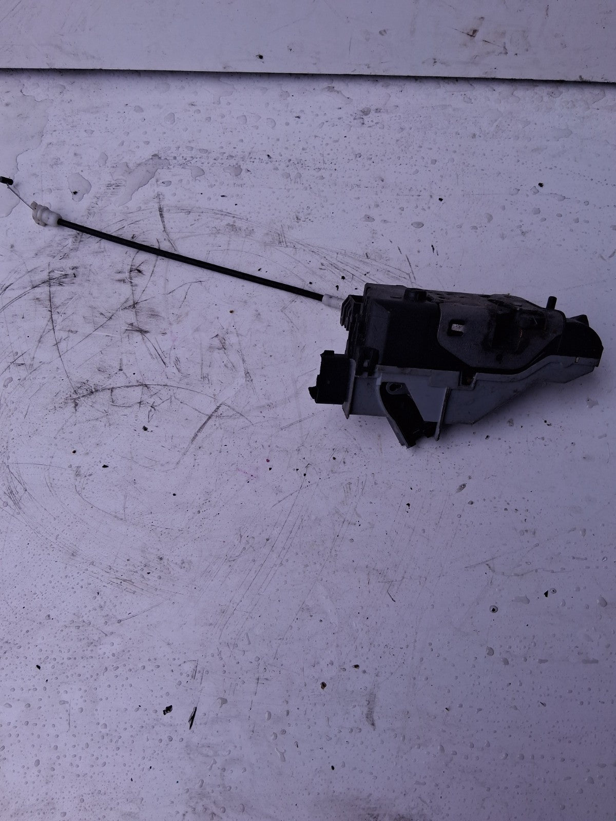 2008 CITROEN C3 LEFT PASSENGER SIDE NEAR SIDE DOOR LOCK A02510