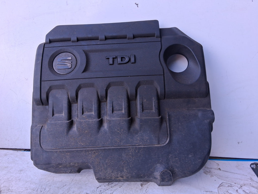 2013 SEAT LEON MK3 2.0 DIESEL TDI ENGINE COVER 04L103925S