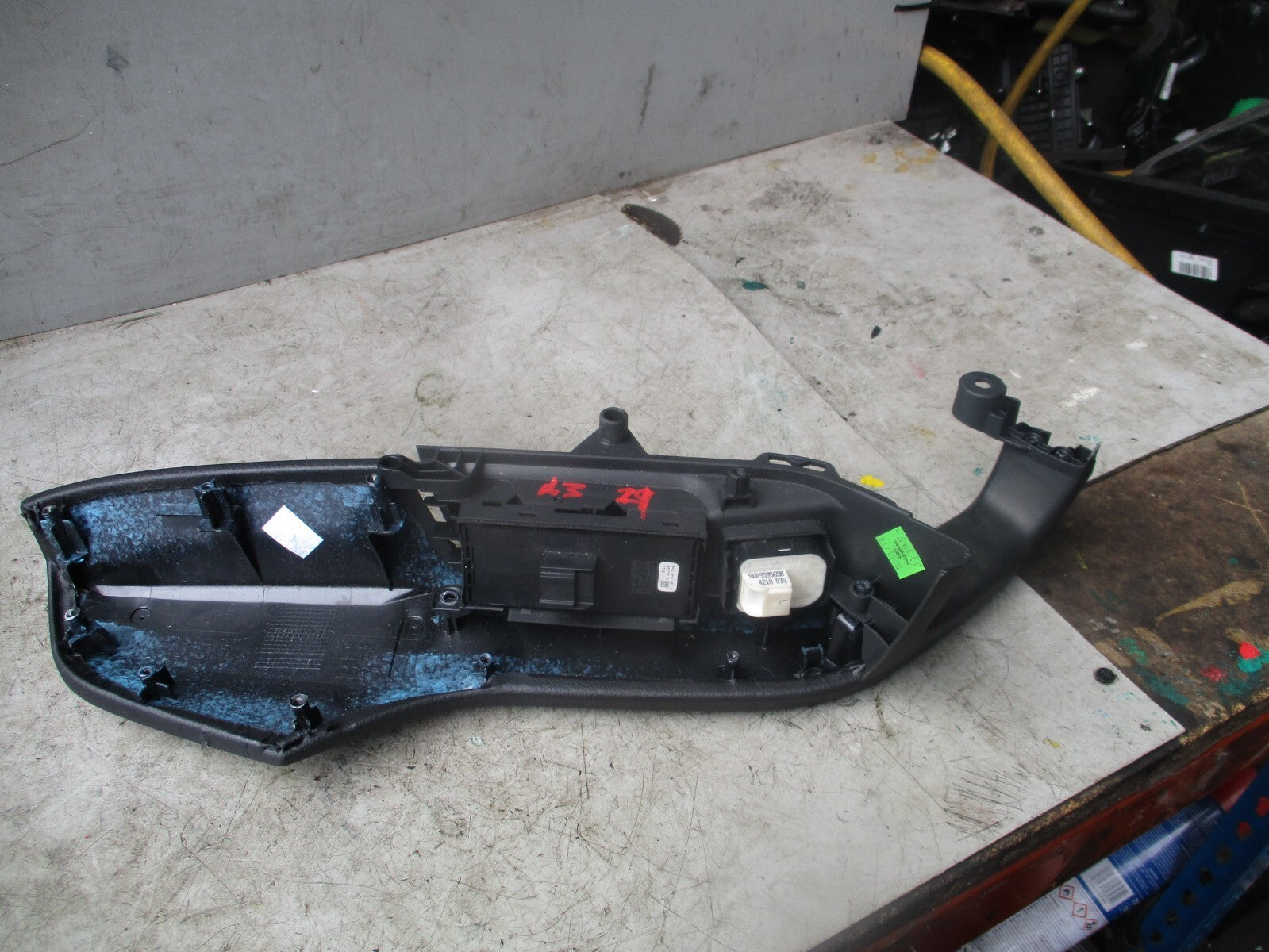 2018 AUDI A3 8V OS DRIVER SIDE DOOR WINDOW CONTROL SWITCH 8V0959851L