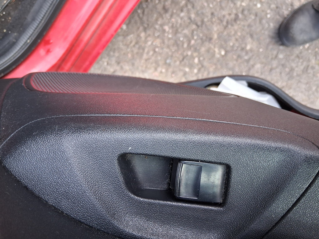 2016 PEUGEOT 108 MK2 NSF PASSENGER SIDE FRONT LEFT WINDOW CONTROL SWITCH