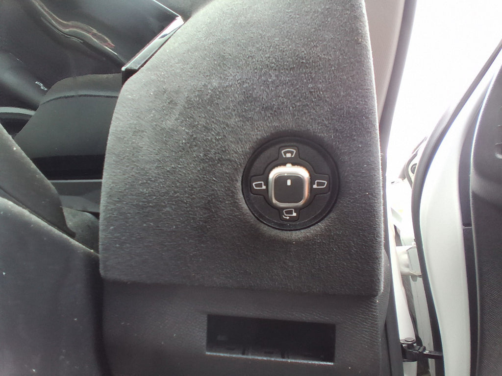 2023 DS DS 4 CROSSOVER POWERFOLD WING MIRROR CONTROL SWITCH