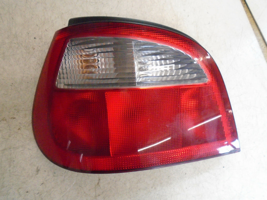 RENAULT MEGANE MK1 1996 NSR PASSENGER SIDE REAR TAIL LIGHT 7700428320