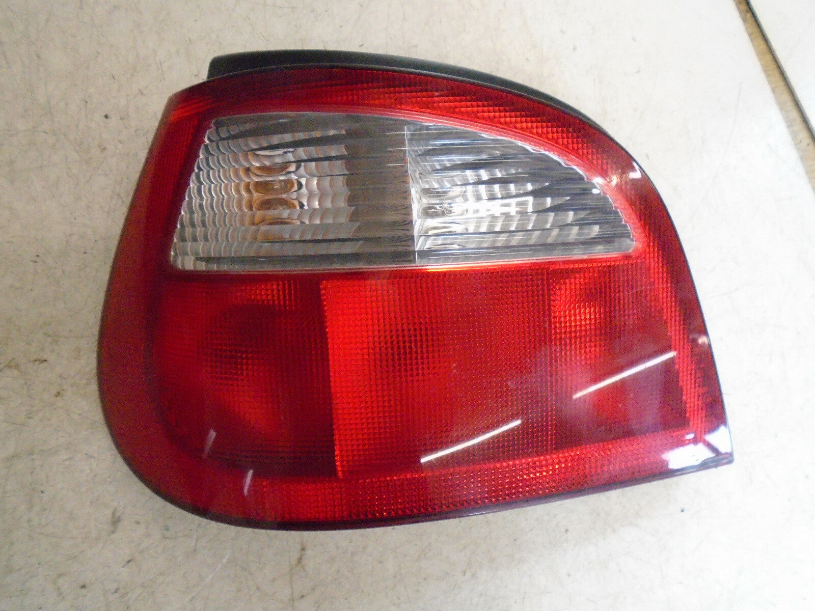 RENAULT MEGANE MK1 1996 NSR PASSENGER SIDE REAR TAIL LIGHT 7700428320