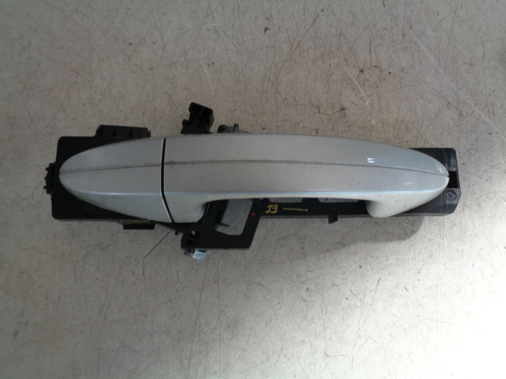FORD ECOSPORT 2018 OSR DRIVER SIDE REAR EXTERIOR DOOR HANDLE SILVER MOON