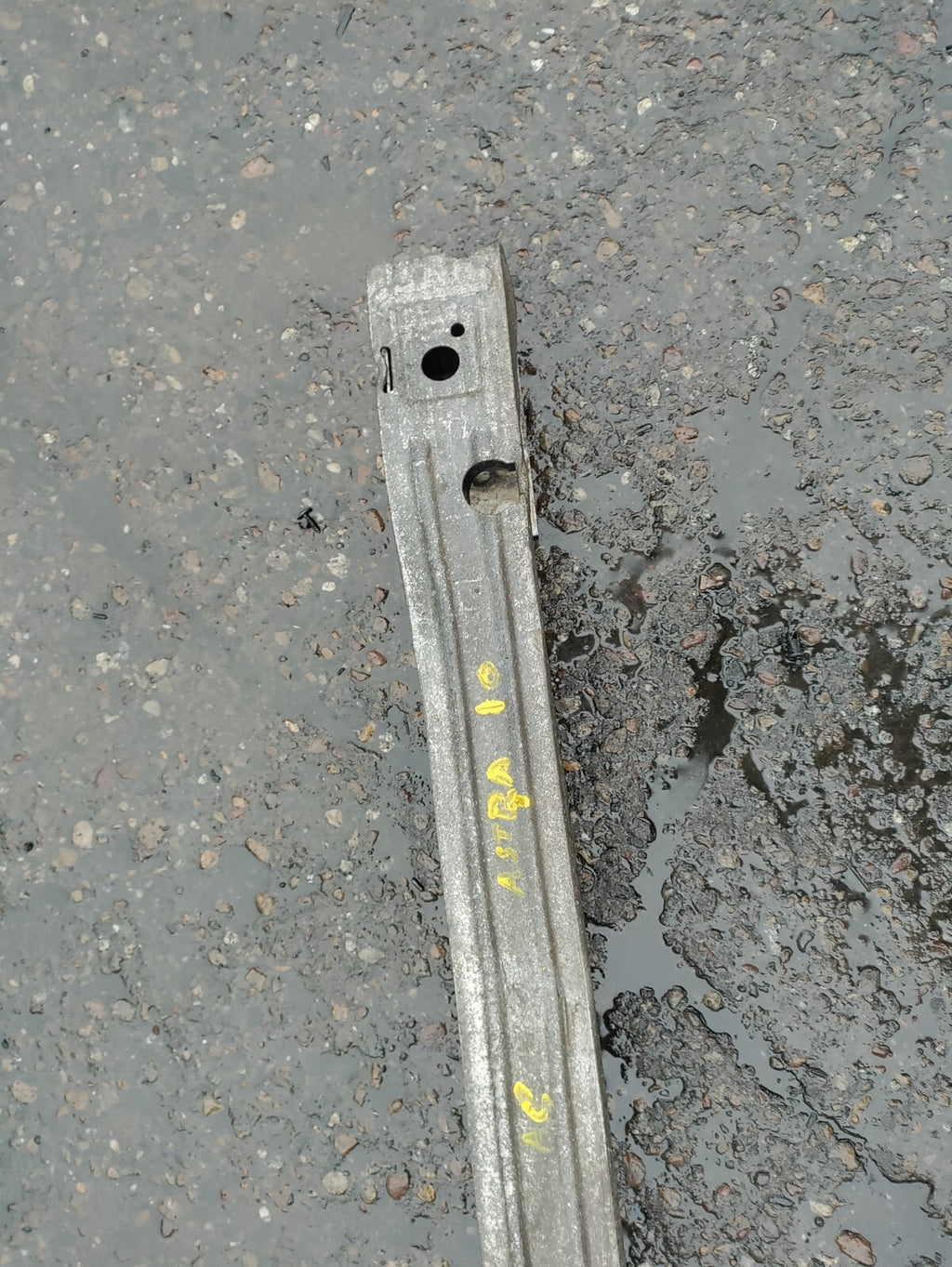 2010 VAUXHALL ASTRA J HATCHBACK MK6 REAR BUMPER REINFORCEMENT CRASH BAR