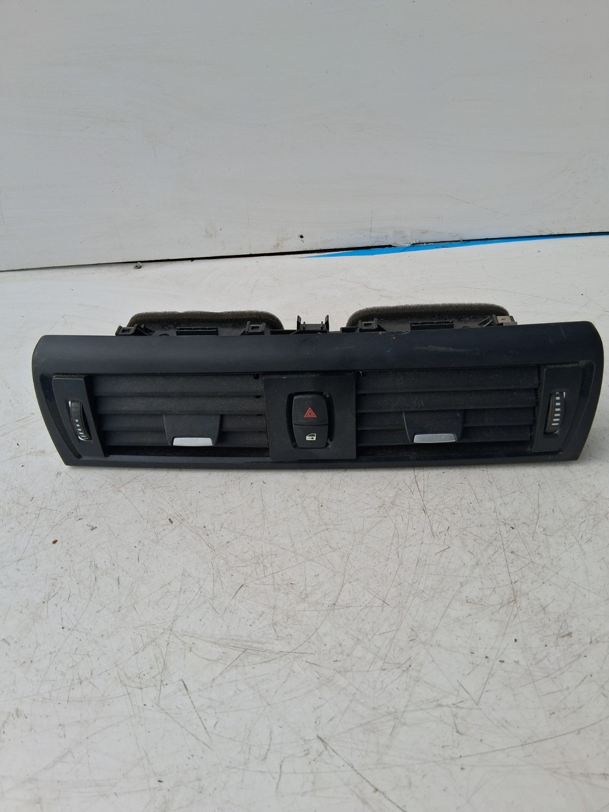 BMW 1 SERIES F20 2015 CENTRE CONSOLE DASHBOARD TRIM WITH AIR VENT 507891