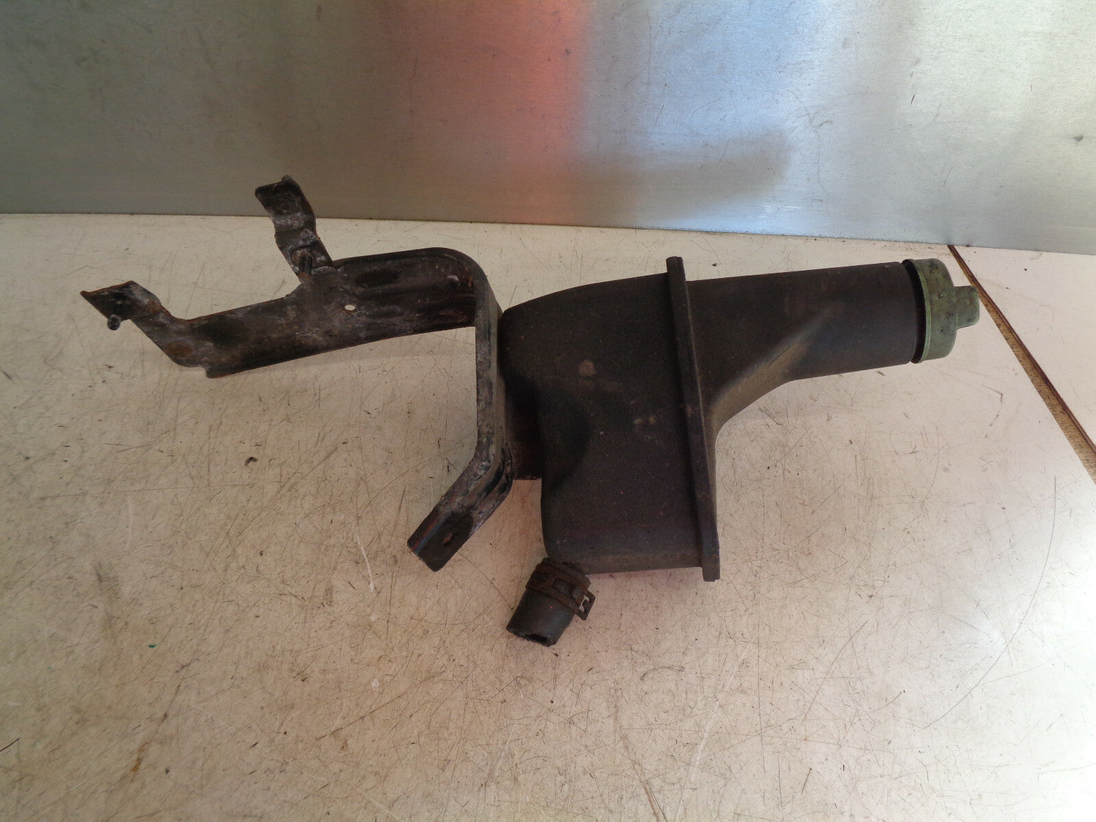 VW VOLKSWAGEN LT 35 2001-2006 POWER STEERING FLUID TANK 2D0422371