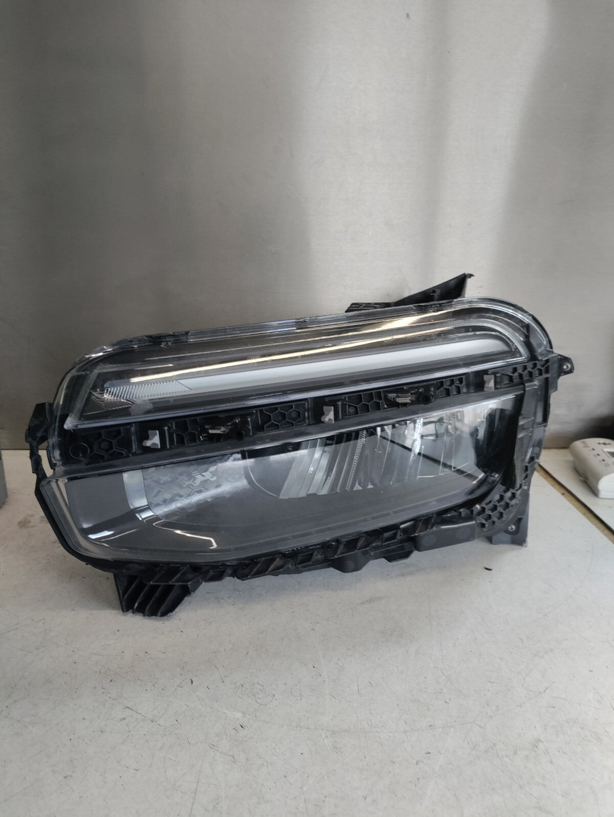 2024 JEEP AVENGER NSF PASSENGER SIDE HEADLIGHT DAMAGED SPARE & REPAIR 52218720