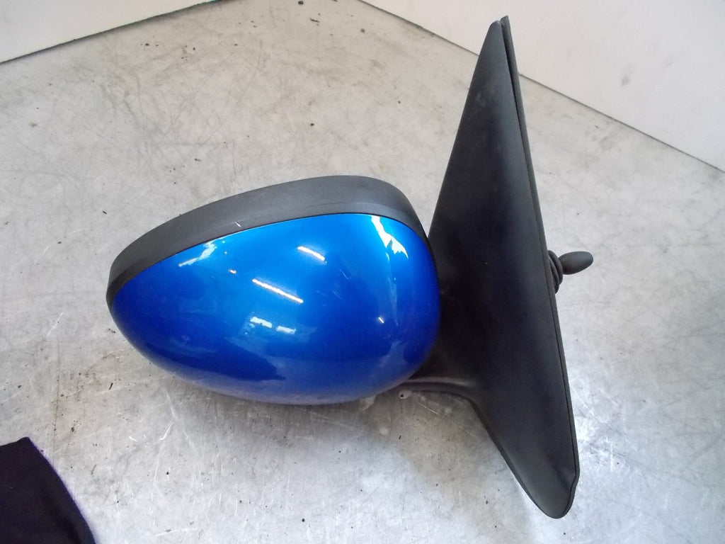 2002 MG ZR OS DRIVERS SIDE MANUAL WING MIRROR DOOR MIRROR BLUE E11015514