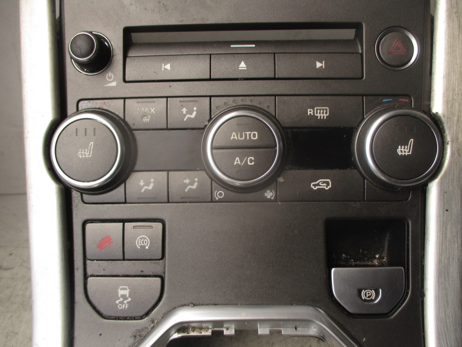 2016 RANGE ROVER EVOQUE CENTER CONSOLE AIR CON & SUSPENSION CONTROL SWITCH PANEL