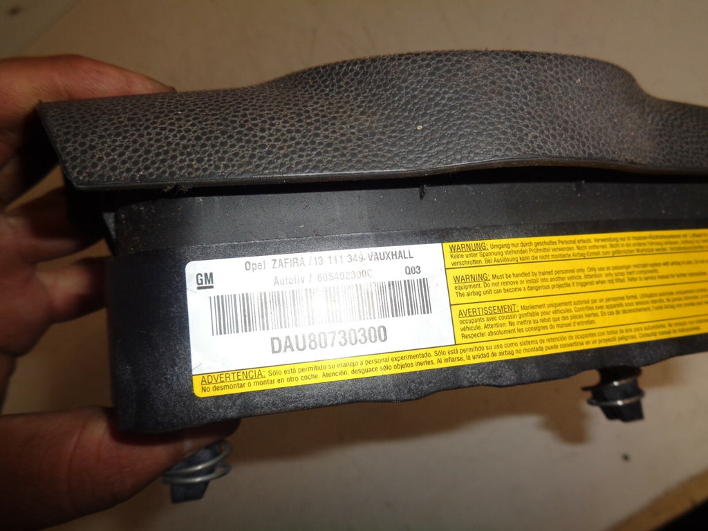 VAUXHALL ZAFIRA B MK2 05-14 DRIVERS OS STEERING WHEEL AIRBAG 13111349