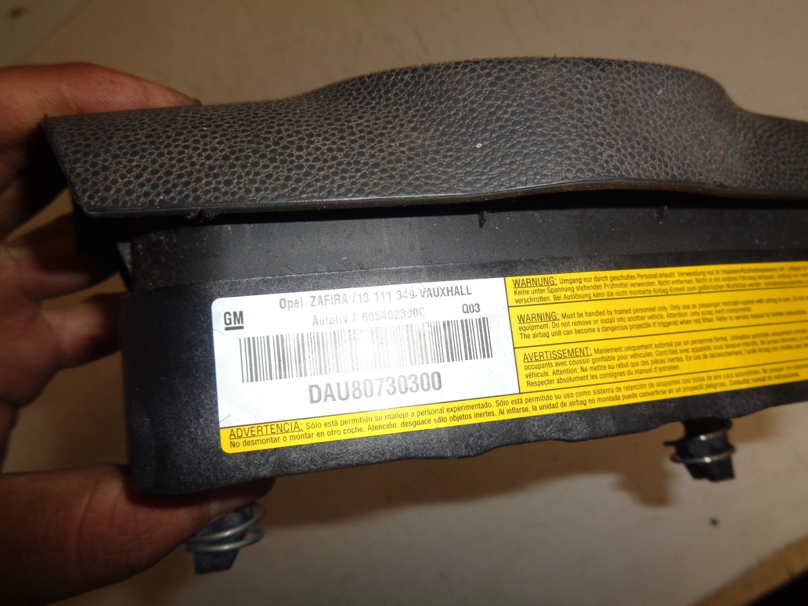 VAUXHALL ZAFIRA B MK2 05-14 DRIVERS OS STEERING WHEEL AIRBAG 13111349