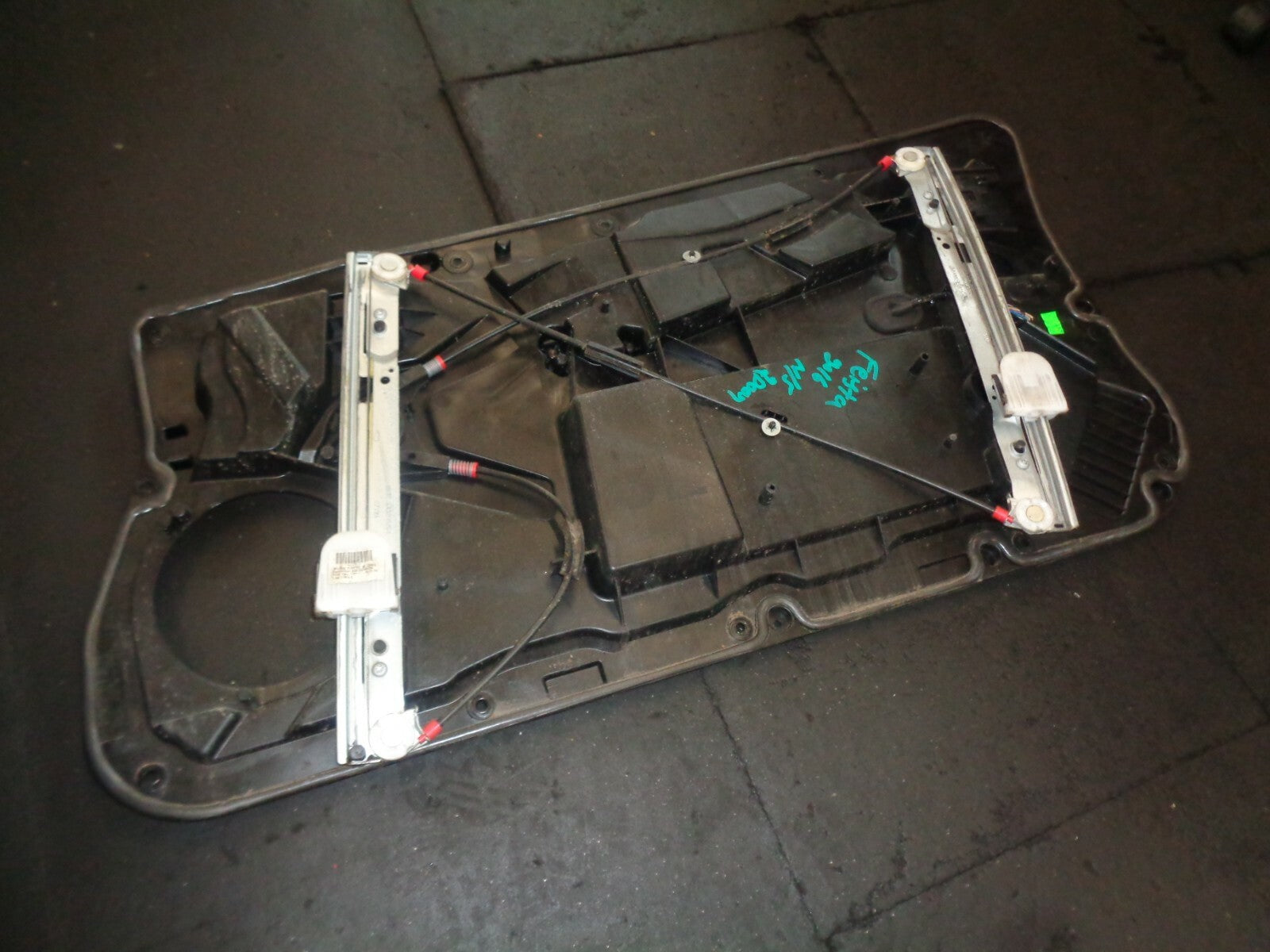 FORD FIESTA MK7 2016 NS PASSENGER SIDE REGULATOR WINDOW MOTOR C1BB045H17A0