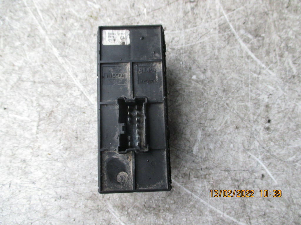 NISSAN JUKE 2015 MK1 NSF FRONT PASSENGER SIDE WINDOW SWITCH 254111KA5A
