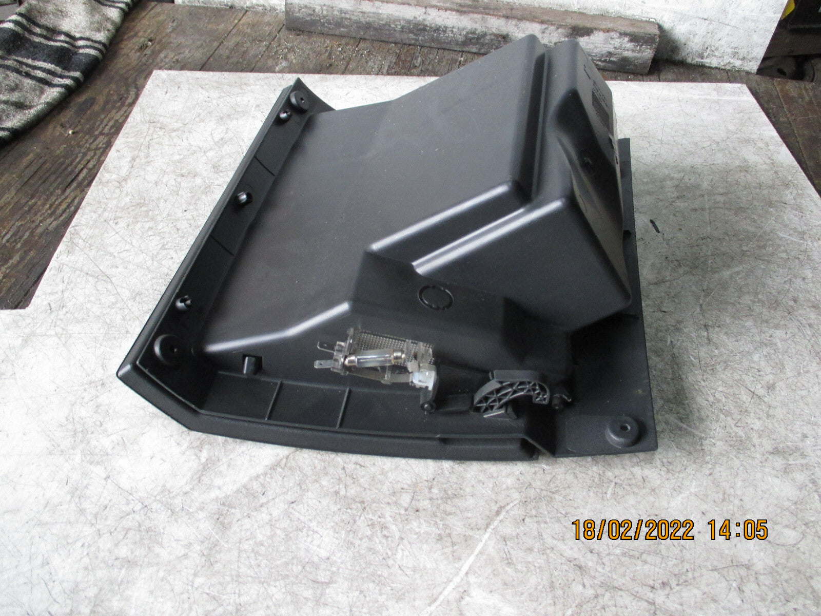 VAUXHALL MERIVA MK1 2005 INTERIOR STORAGE COMPARTMENT GLOVEBOX LID GLOVE BOX