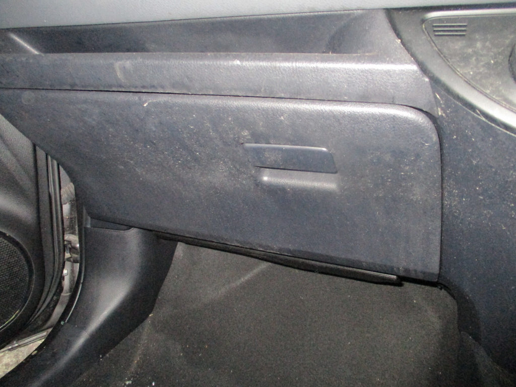 TOYOTA YARIS MK3 2018 NSF PASSENGER SIDE FRONT STORAGE GLOVEBOX
