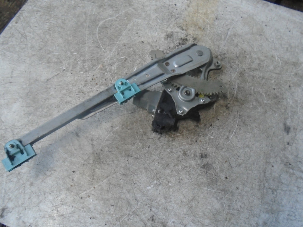 NISSAN JUKE 2015 MK1 OSR REAR DRIVERE SIDE WINDOW MOTOR REGULATOR