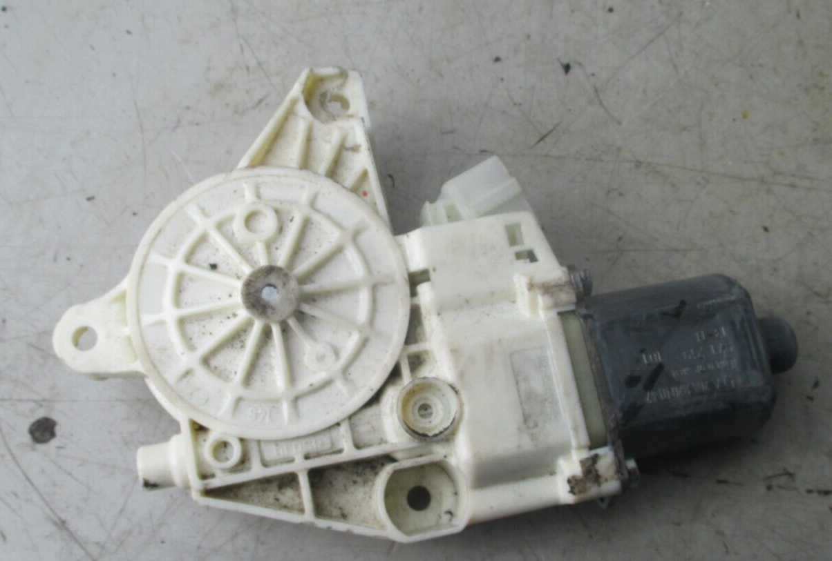 MERCEDES BENZ C CLASS WINDOW MOTOR REGULATOR 0130822503