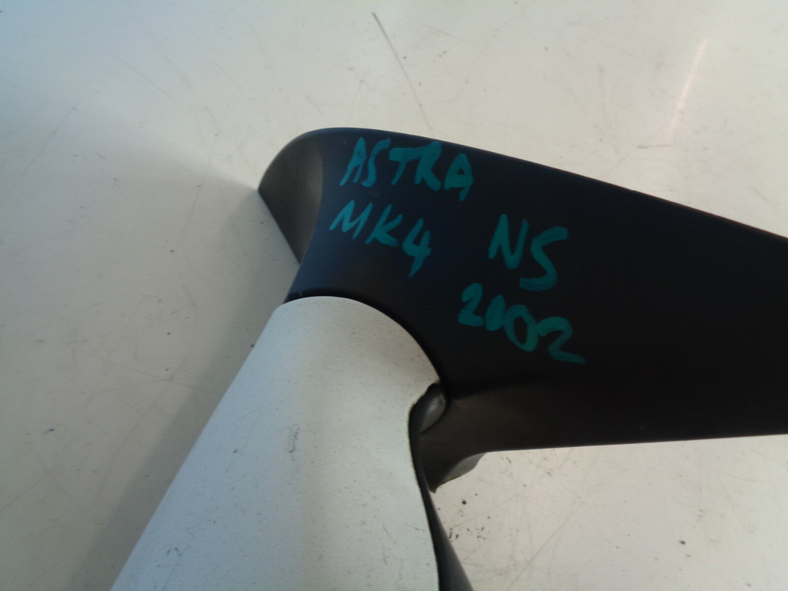 VAUXHALL ASTRA G MK4 2002 1.6 5 DR NS PASSENGER SIDE WING MIRROR WHITE 09142092