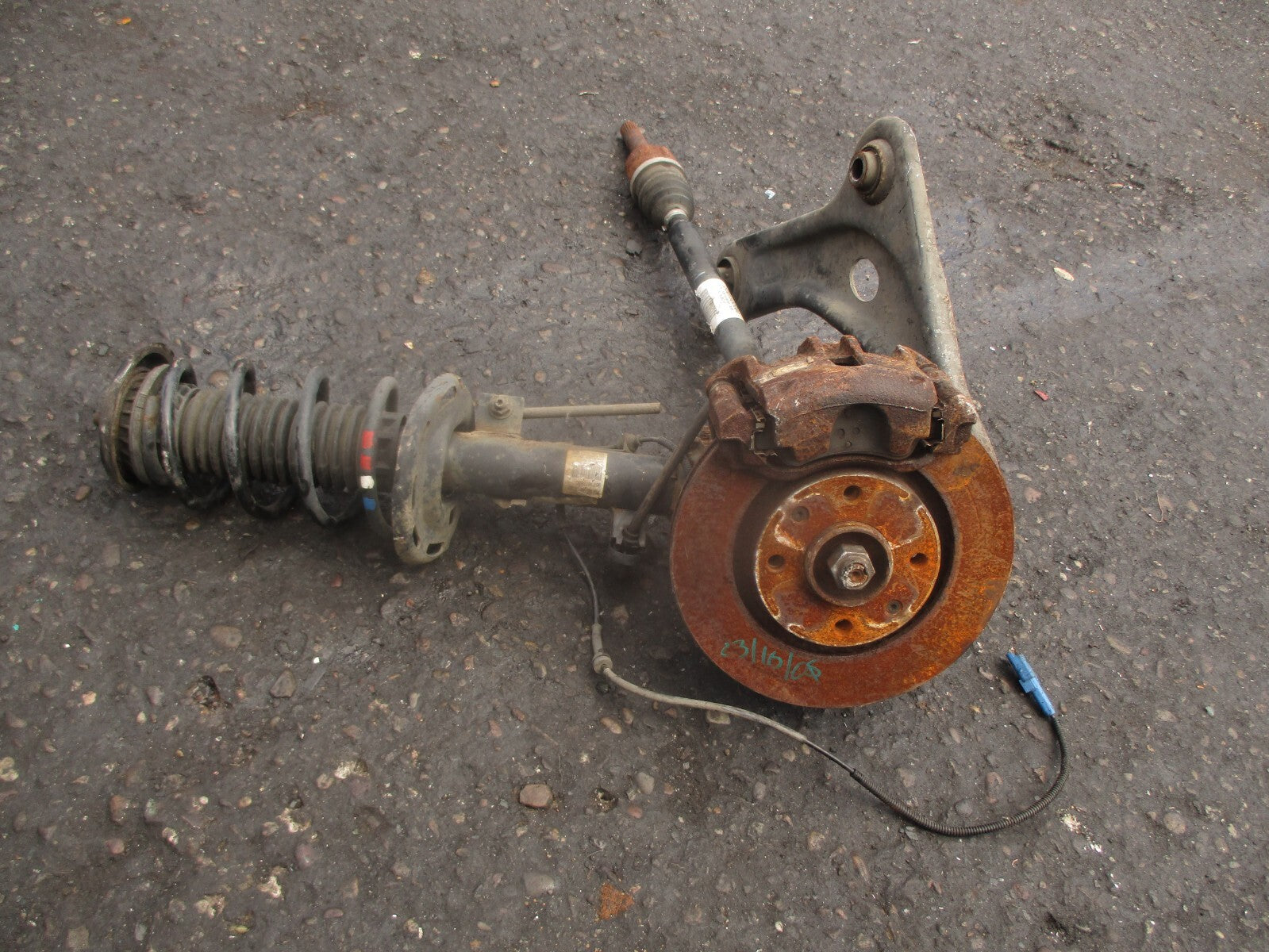 2018 CITROEN C3 MK3 1.2 PETROL OS DRIVER FRONT LEG SHOCK WHEEL HUB DRIVESHAFT