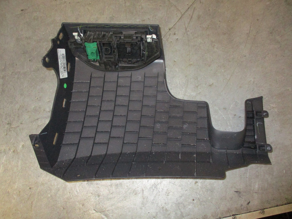 RENAULT CLIO X98 MK4 LOWER STEERING WHEEL TRIM 689217404R