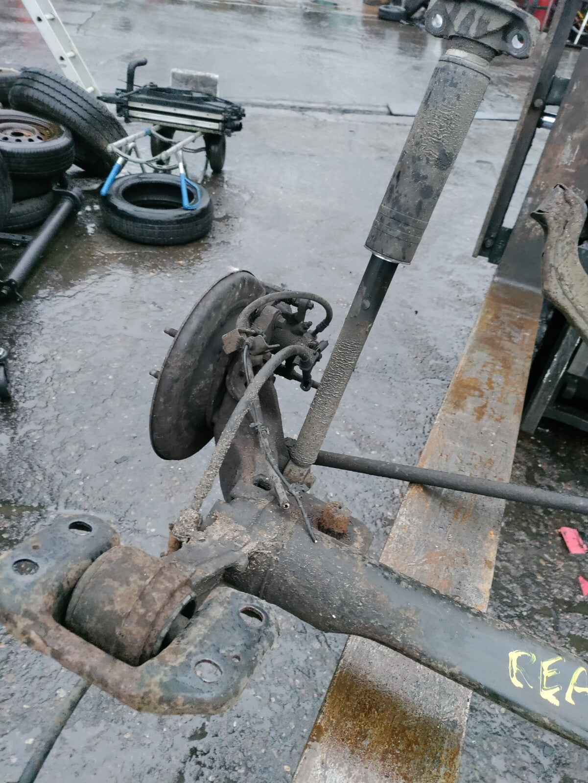 2010 VAUXHALL ASTRA J MK6 1.7 DIESEL REAR AXLE DISC TYPE