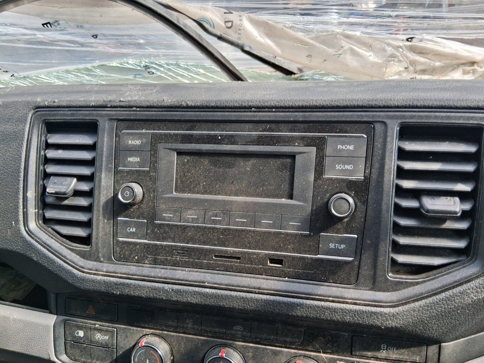 2022 VW VOLKSWAGEN CRAFTER MK2 FRONT DASHBOARD PAIR OF CENTRE AIR VENTS