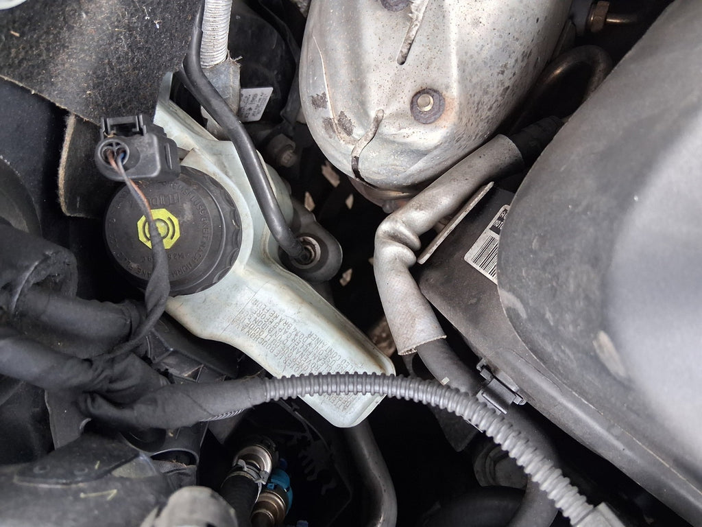 2014 VW VOLKSWAGEN PASSAT B7 1.9 DIESEL BRAKE FLUID SERVO TANK RESERVOIR