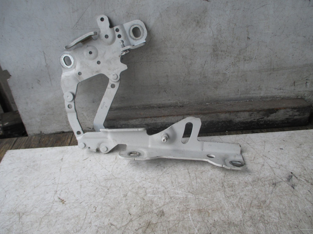 BMW 1 SERIES F20 LCI 2015 DRIVER SIDE FRONT BONNET HINGE 7336700