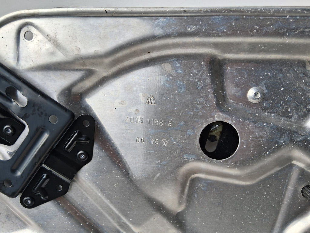 2015 MERCEDES C CLASS W204 OSF DRIVER SIDE FRONT RIGHT WINDOW MOTOR REGULATOR