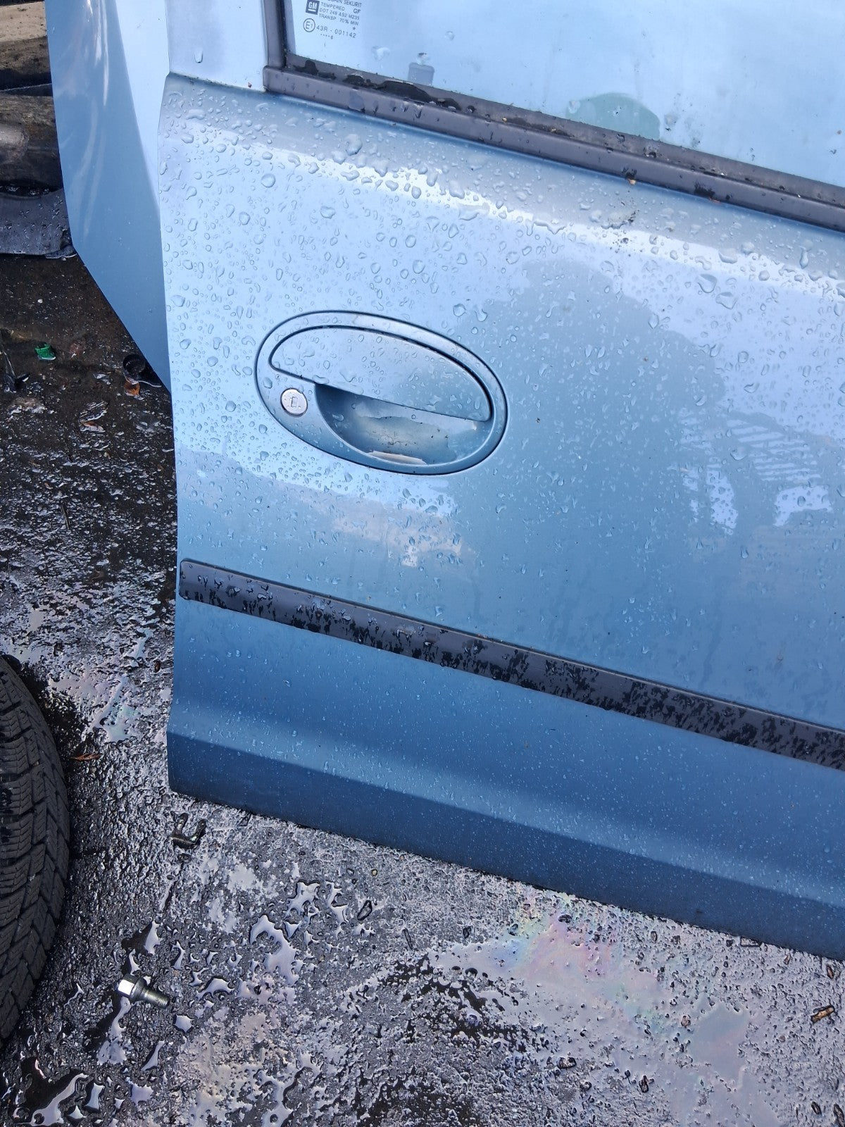 2006 VAUXHALL CORSA C OSF DRIVER SIDE FRONT RIGHT COMPLETE DOOR BLUE
