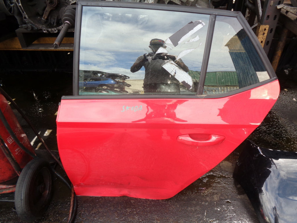 SKODA FABIA 2018 MK3 NJ NSR PASSENGER SIDE REAR COMPLETE DOOR RED DAMAGED