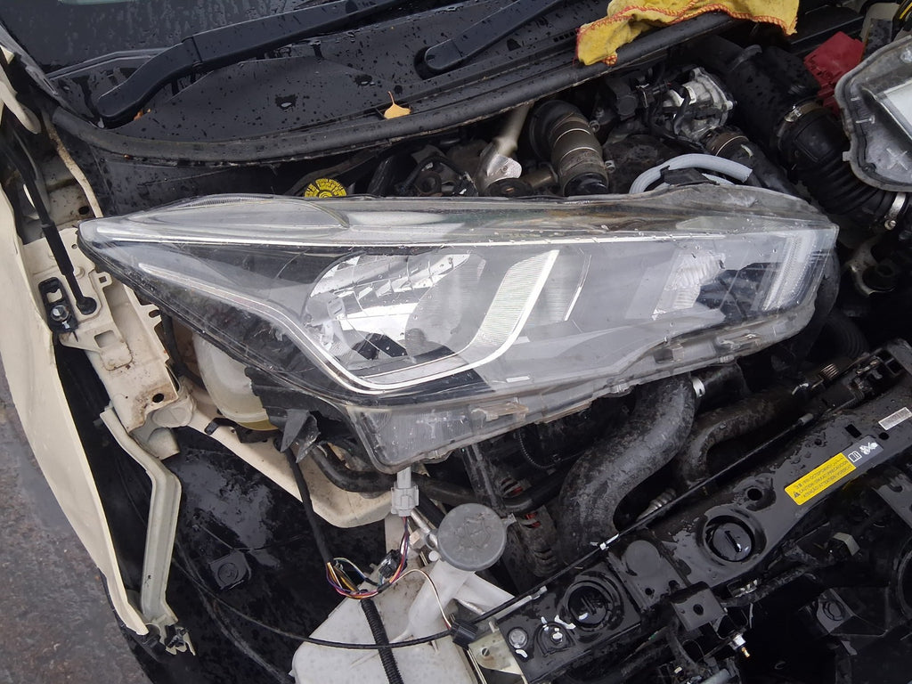 2018 NISSAN MICRA K14 OSF DRIVER SIDE FRONT RIGHT HEADLIGHT DAMAGED 260105FF0A