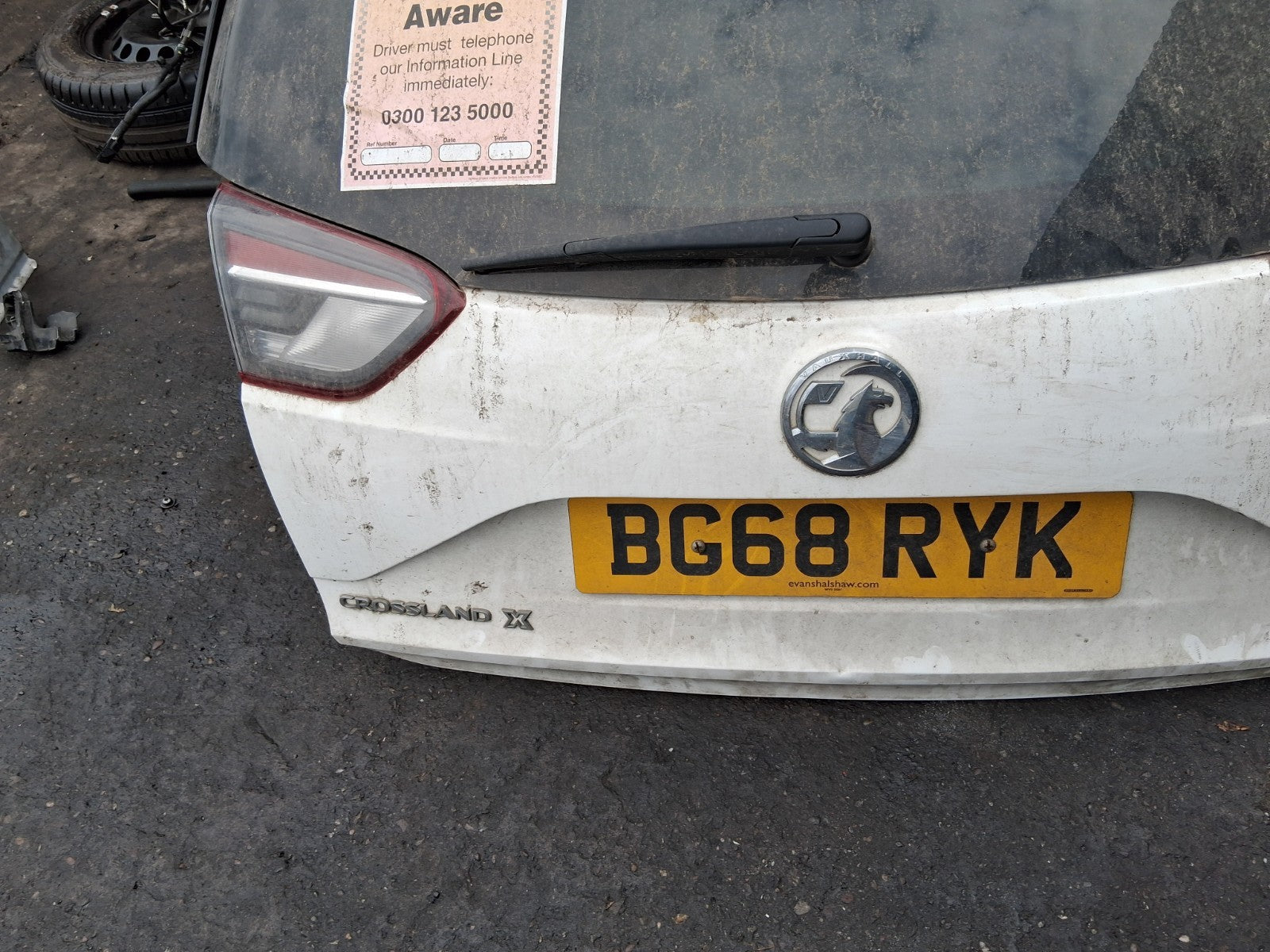 VAUXHALL CROSSLAND X 2018 REAR COMPLETE TAILGATE BOOTLID WHITE