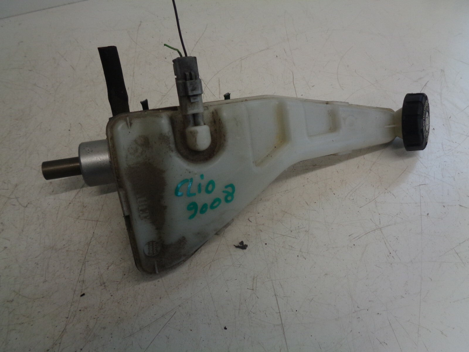RENAULT CLIO 2008 MK3 1.2 PETROL BRAKE MASTER CYLINDER RESERVOIR