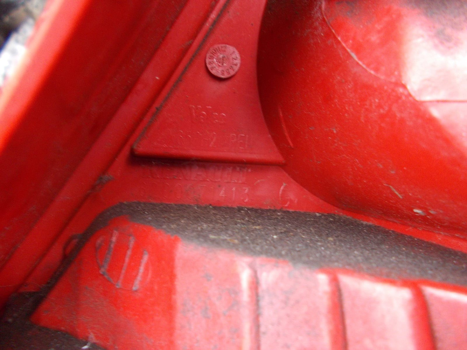 RENAULT CLIO 01-05 NSR PASSENGER SIDE REAR LIGHT 8200071413