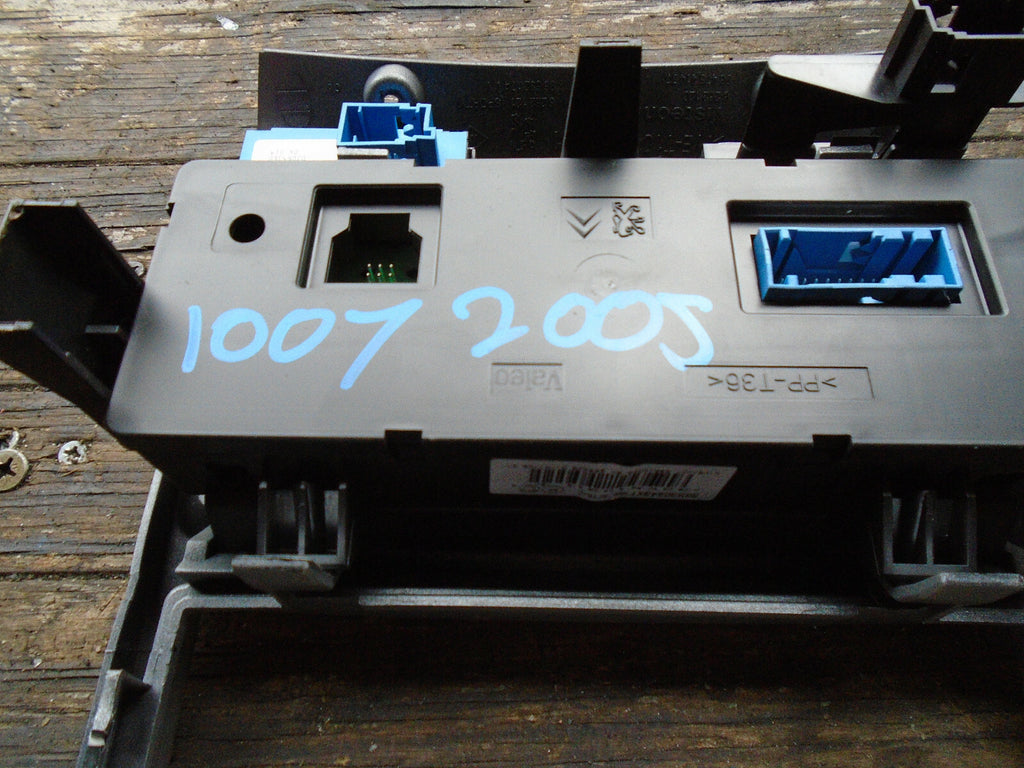 PEUGEOT 1007 2006 MK1 DIGITAL CLIMATE CONTROL SWITCH PANEL 96530443XT