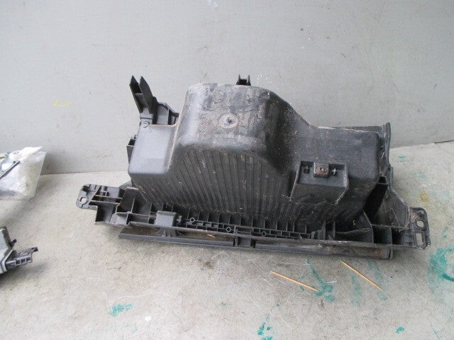 2015 RENAULT TRAFIC X82 MK2 DASHBOARD GLOVE BOX STORAGE COMPARTMENT 681086447R