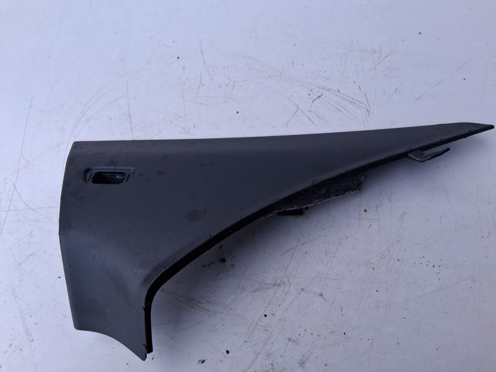 2024 BMW 2 SERIES F44 COUPE OSR REAR DRIVER RIGHT SIDE D PILLAR TRIM 8096758