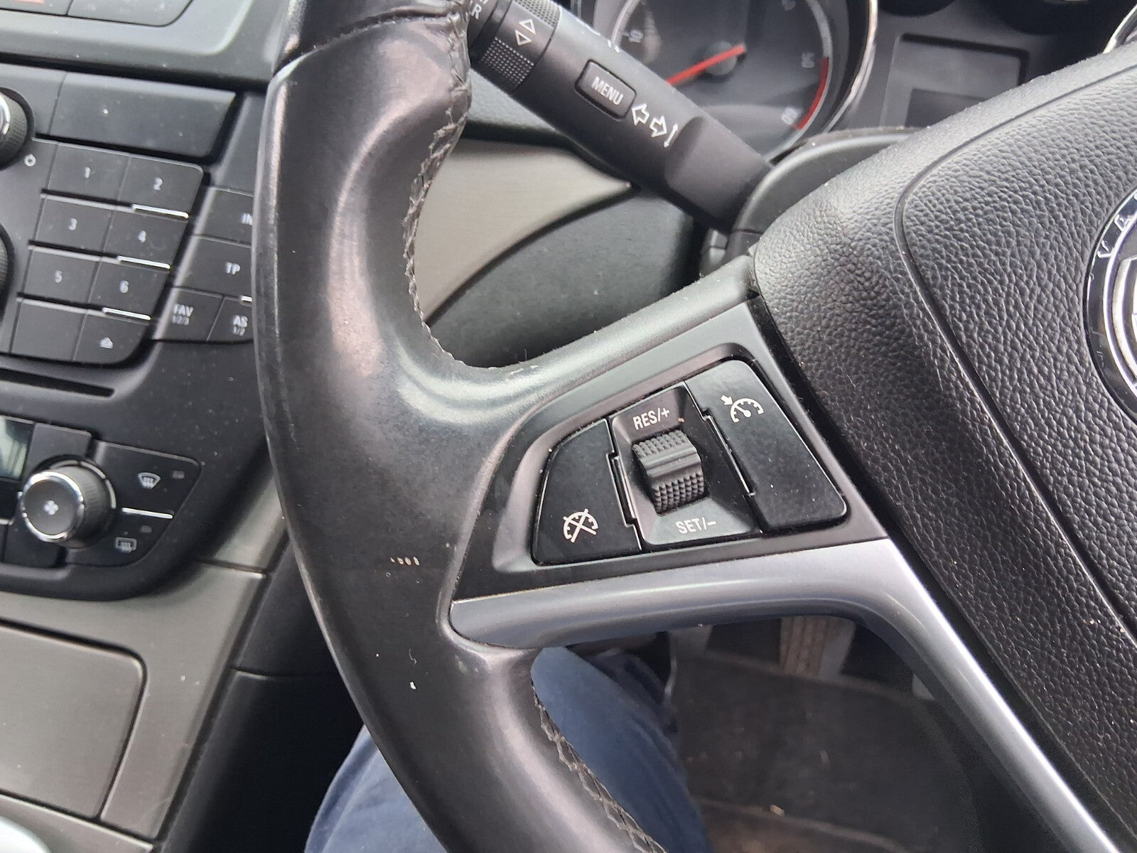 2011 VAUXHALL INSIGNIA ESTATE MK1 MULTIFUNCTIONAL STEERING WHEEL