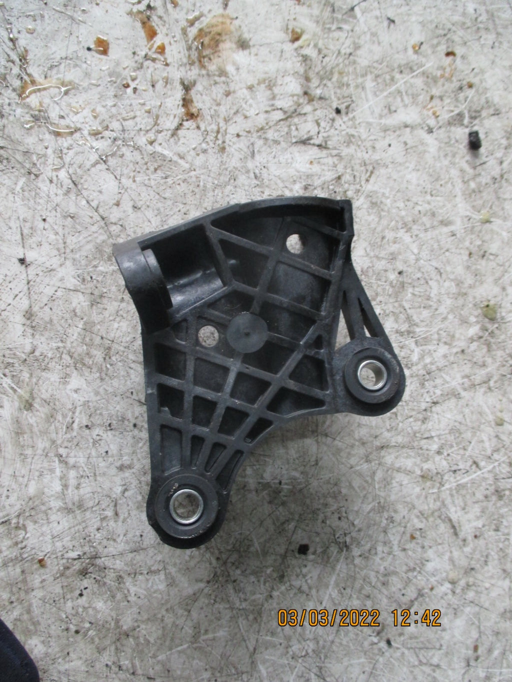 FORD ECOSPORT 2016 GEAR LINKAGE CABLE BRACKET H1BR-7474-DC