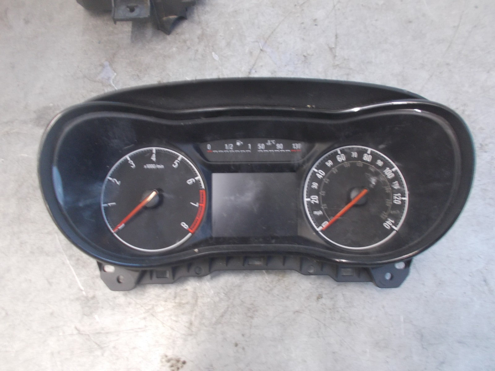VAUXHALL CORSA E (MK4) 2014-2019 1.4 CLOCKS SPEEDO INSTRUMENT CLUSTER 39107237