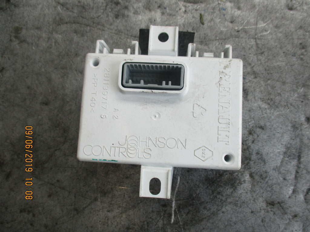 RENAULT MEGANE MK3 SAT NAV ECU MODULE UNIT 283468105R