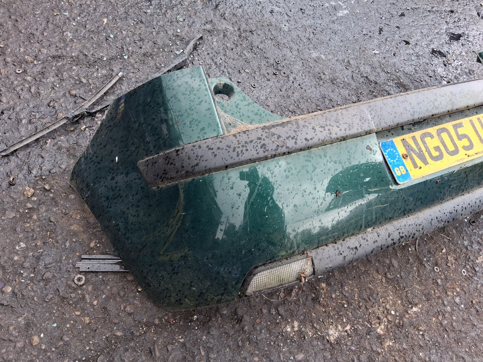 CITROEN C4 2005 MK1 5 DOOR REAR BUMPER COMPLETE GREEN
