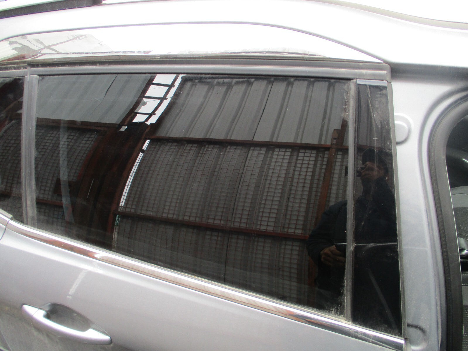 PEUGEOT 2008 2018 MK1 OSR DRIVER SIDE REAR TINTED WINDOW GLASS