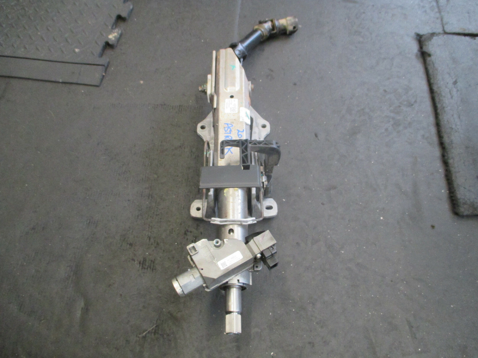 VAUXHALL ASTRA K 2017 STEERING COLUMN IGNITION BARREL 39094320