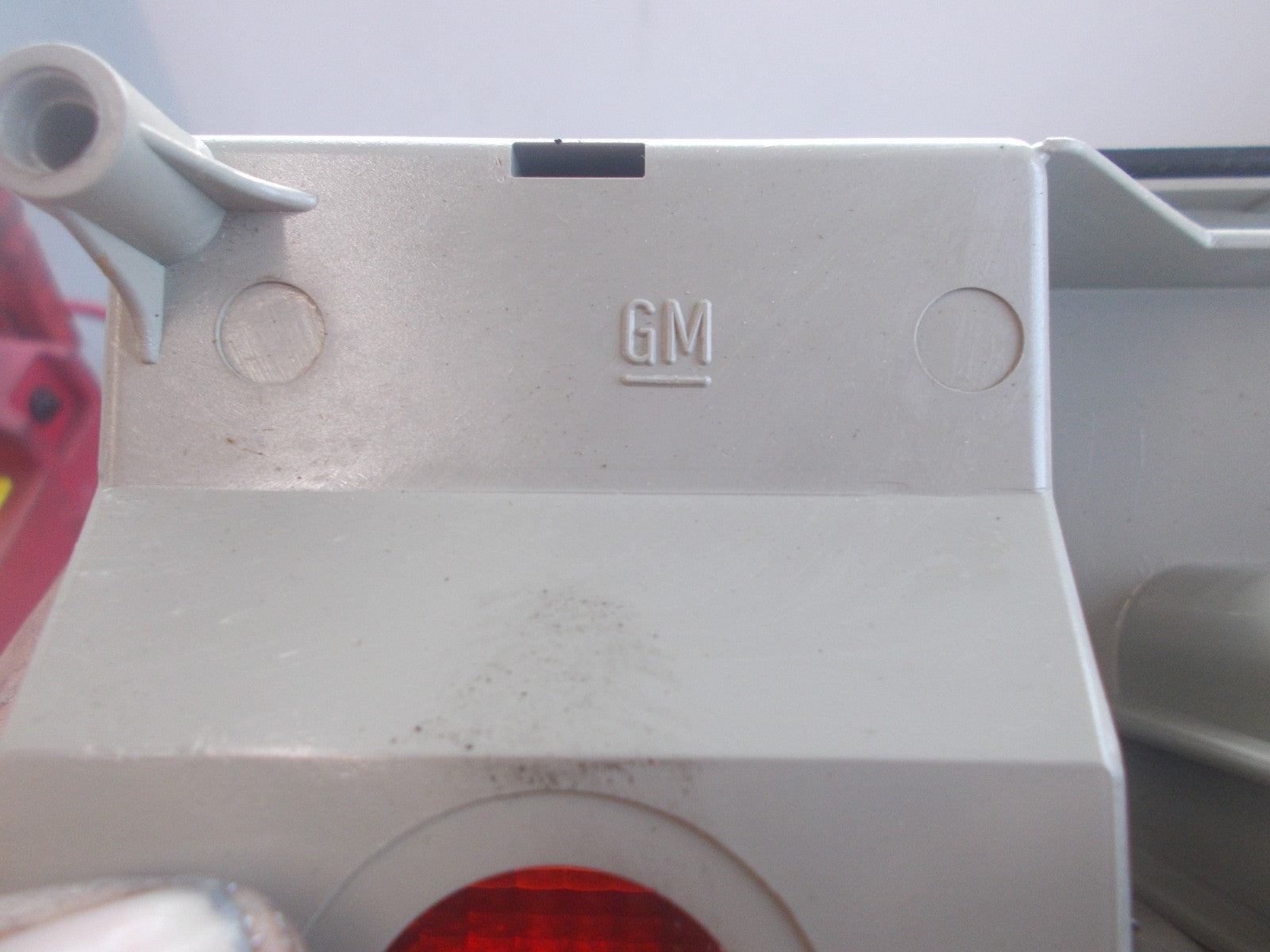 VAUXHALL CAVALIER MK2 1981-1988 NSR PASSENGER REAR LIGHT LENS 395.767 GENUINE OE